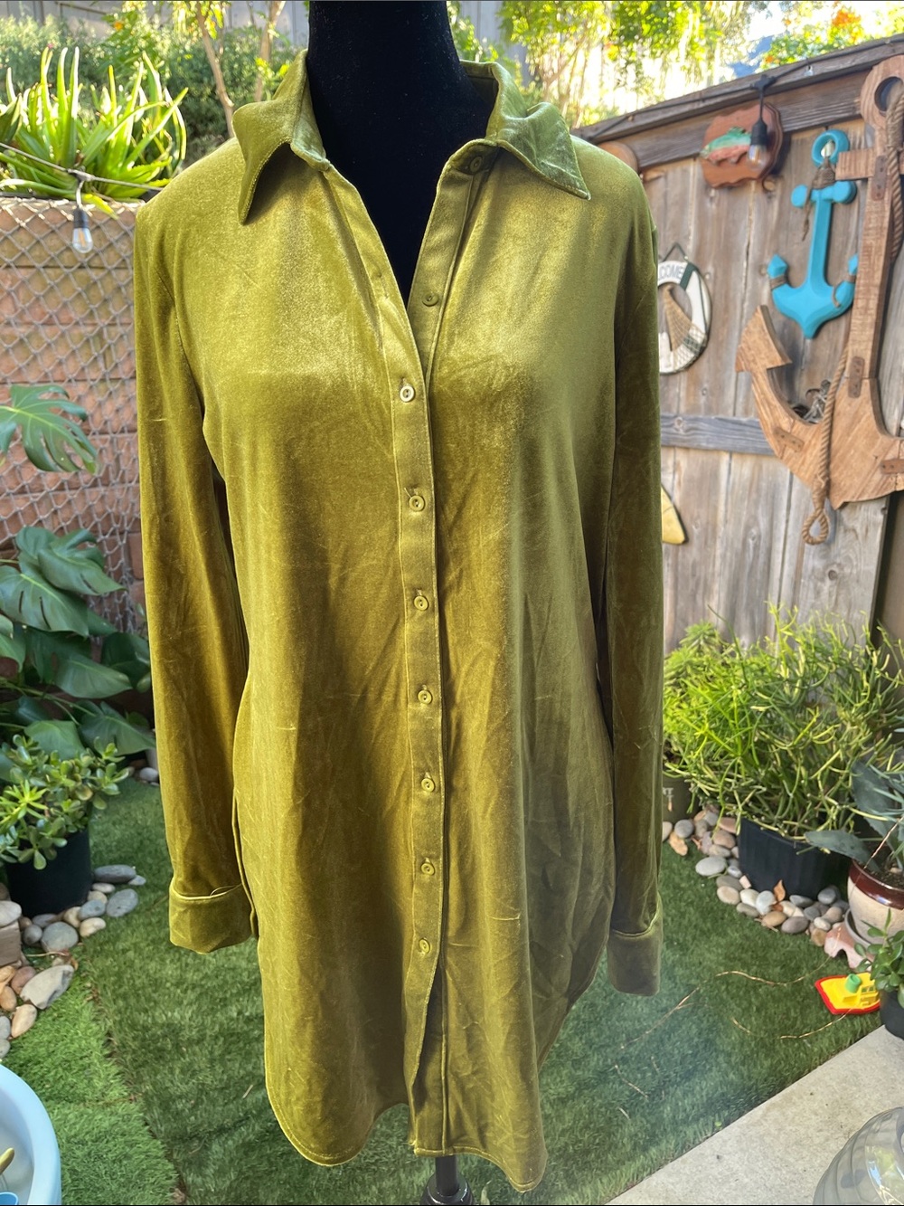 Women's Olive Green Velvet Button-Down Shirt - Elegant Long Sleeve Top